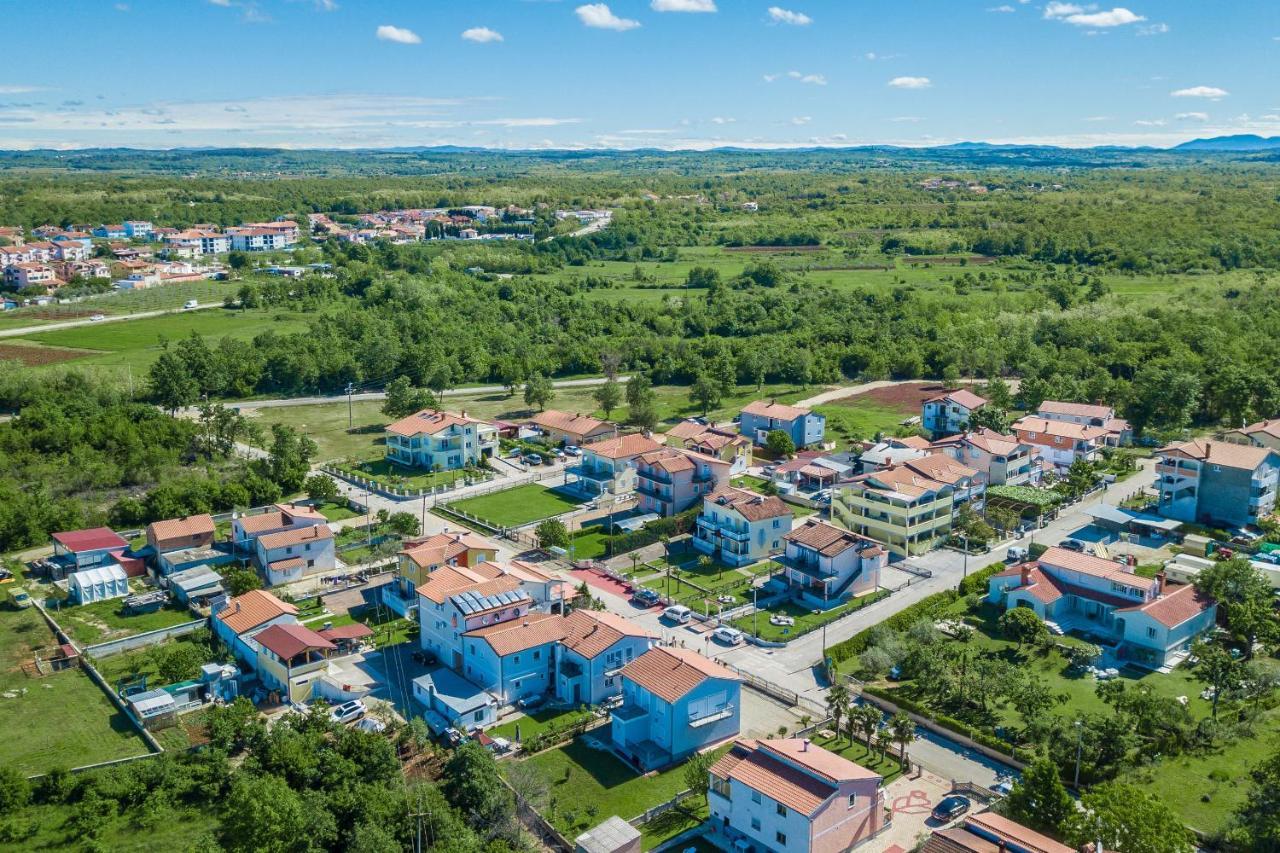 App Rosi Lägenhet Poreč Exteriör bild
